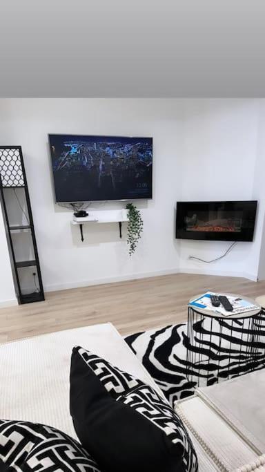 Grande Maison Et Jardin Metropole 세클린 외부 사진